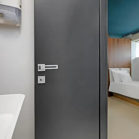 Pit4u Aparthotel 4*
