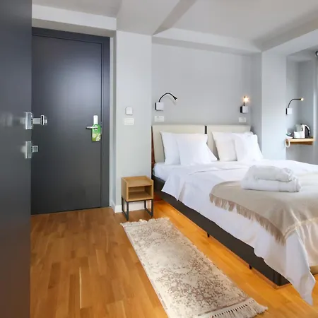 Pit4u 4* Bucureşti