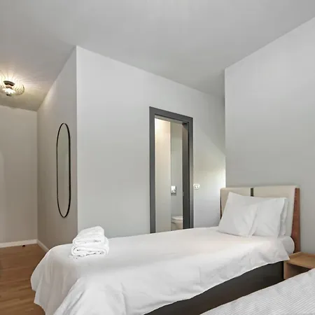 Apart-hotel Pit4u 4*